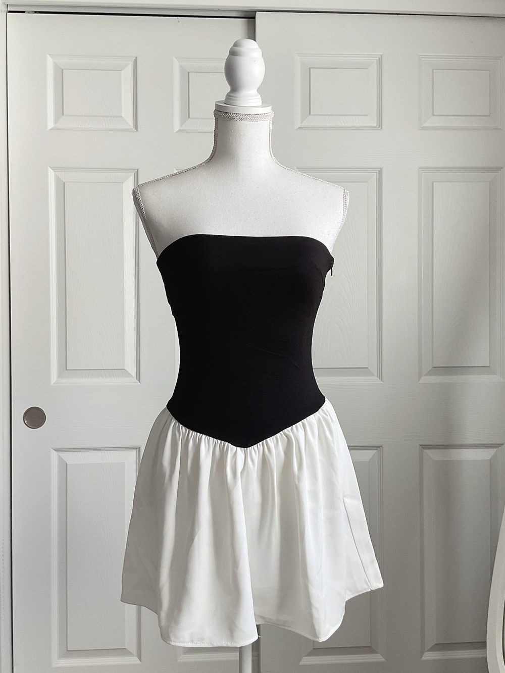 Forever 21 Black Strapless Bodice with White Skirt Dress